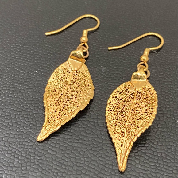Unsigned Gold-tone Japanese Maple Leaf Dangle Earrings 3.6g - Picture 8 of 10